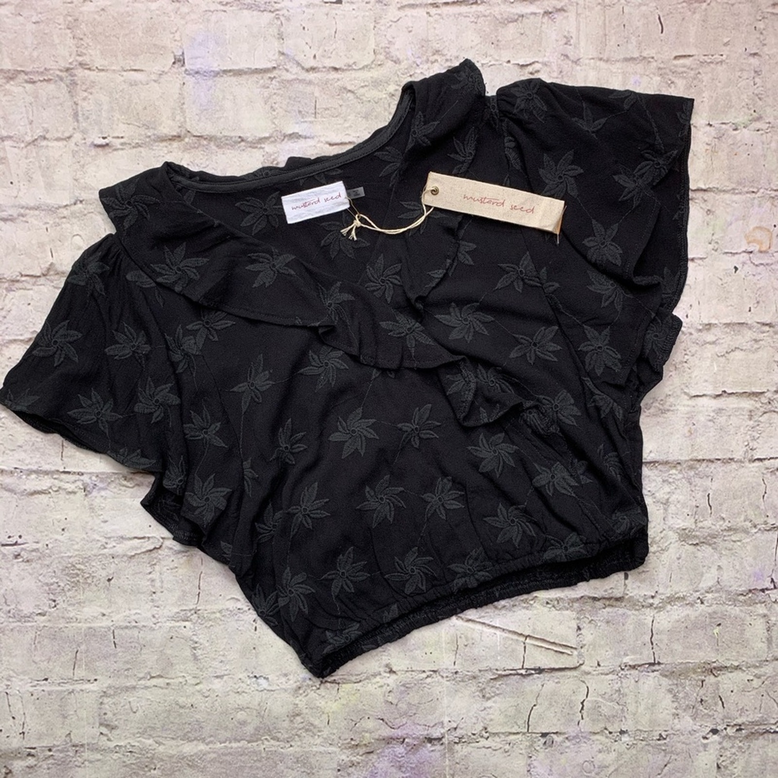Mustard Seed Crop Floral Embroidered Top In Black